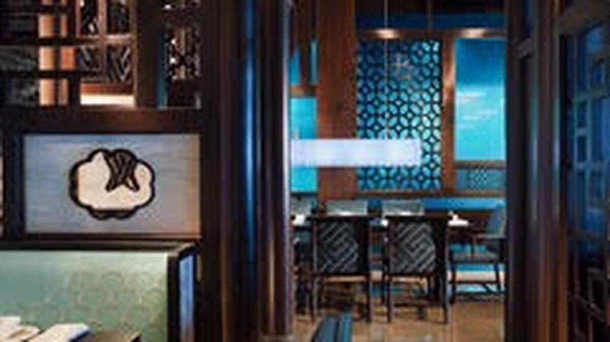 En Hakkasan at Fontainebleau Miami Beach por tiempo limitado ofrecen un menú degustación del Chef con platos inspirados en el Año del Dragón.