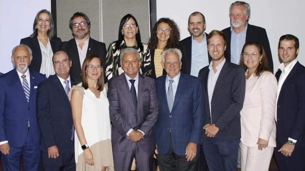 Miembros de la Cámara de Empresarios, Ejecutivos y Emprendedores Venezolanos en el Exterior (CAVEX) relaizaron una cumbre en Panamá donde se analizó la inversión en países como Colombia, Panamá y Chile.
