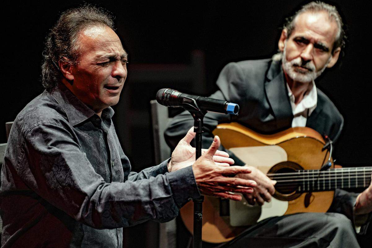El cantaor&nbsp;Guillermo Campos “Morenito de Íllora” y Paco Fonta.&nbsp;