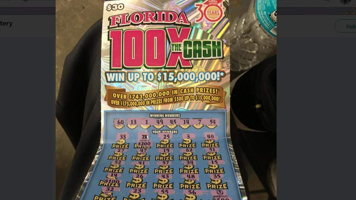 Fotografía del raspadito "Florida 100x The Cash", de la Lotería de Florida.