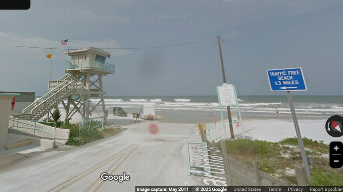 El bañista fue atropellado cerca de la rampa de la playa Cardinal Drive en Ormond Beach, Florida, según informó la policía de Volusia. 