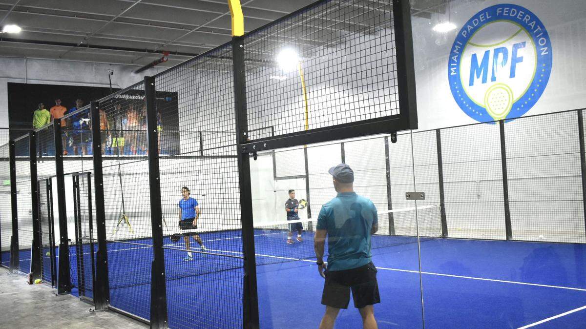 La cancha de pádel de la Federación de Padel de Miami es de última generación y está ubicada en el Doral