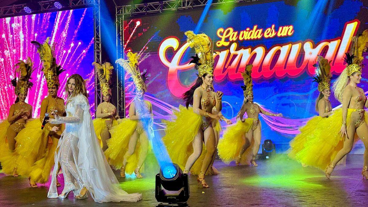 La cantate Lena Burke en el show ‘Cuba under the Stars’ en el Bayfront Park en Miami.