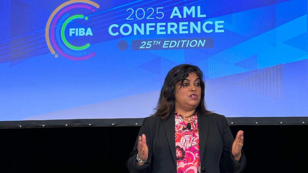 Rani Hong, de la India, fue vendida a los 7 años de edad y pasó a ser víctima de tráfico humano. Habló sobre su caso en una conferencia de FIBA en Miami.
