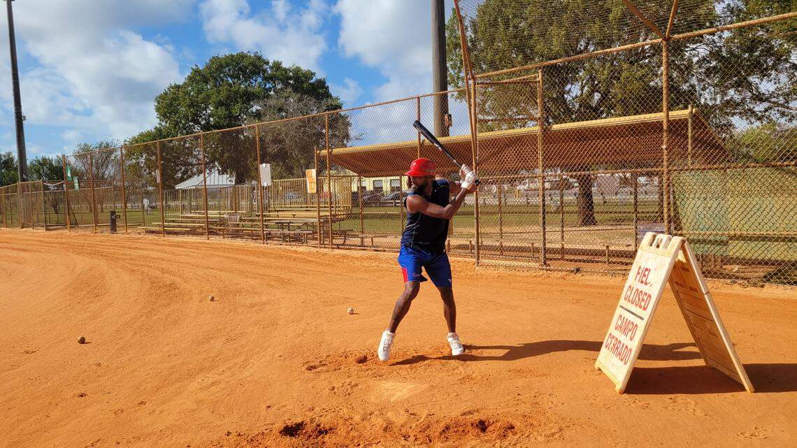 Yadil Mujica partirá en horas hacia la zona asiática a reunirse con el resto del equipo Cuba que participará en el evento junto con China Taipei, Panamá, Italia y Países Bajos.