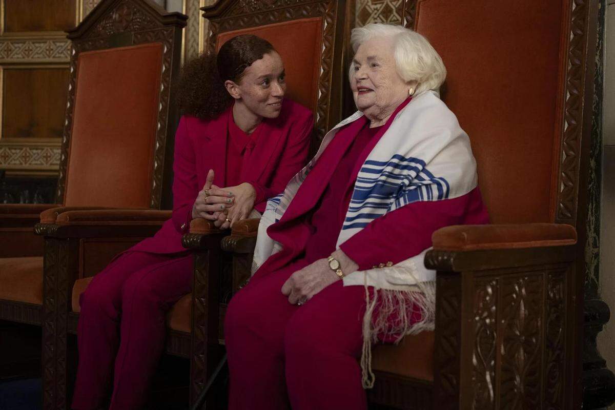 En Coral Gables Art Cinema ‘Eleanor the Great’ (2025) de la directora y actriz Scarlett Johansson, cuenta la historia de una adorable y problemática mujer de 94 años llamada Eleanor Morgenstein que sufre la pérdida de un ser querido.