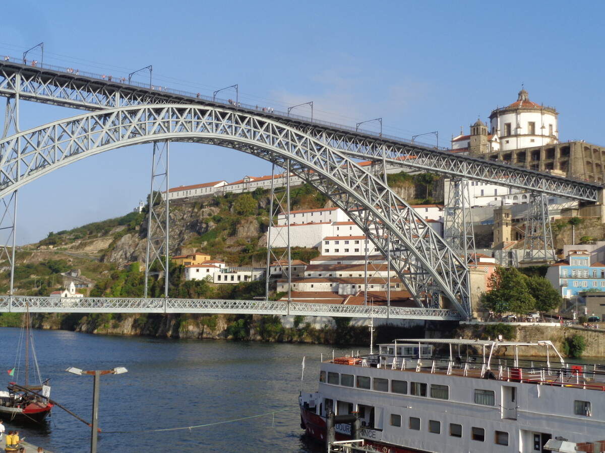 Puente Dom Luiz.