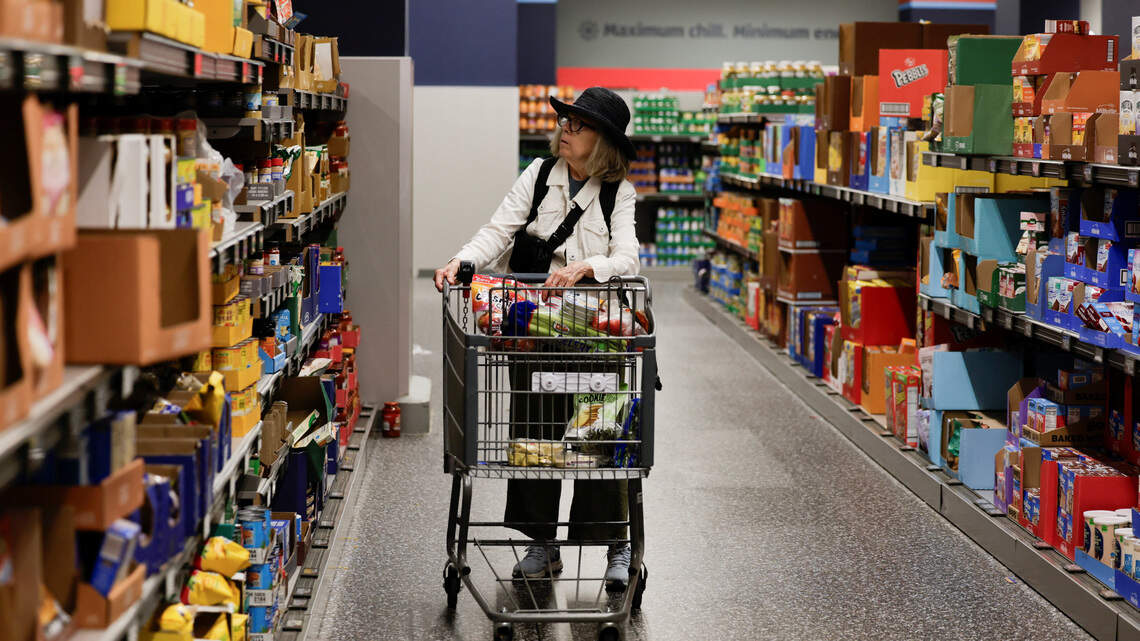 La inflación en EEUU se acelera menos de lo previsto en agosto; gasto de los consumidores sube
