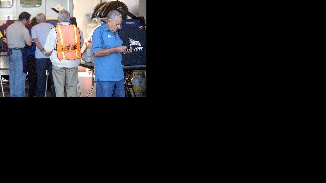 Miami-Dade’s supervisor of elections fears a perfect storm on Nov. 5 presidential elections that could spell long lines.