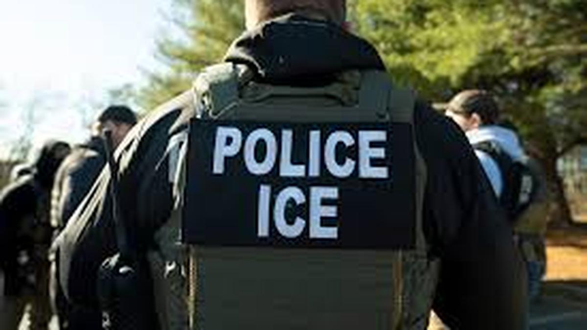 El ICE acordó una orden de detención contra un inmigrante cubano que fue arrestado por tener una lata de cerveza abierta en una playa de Florida.