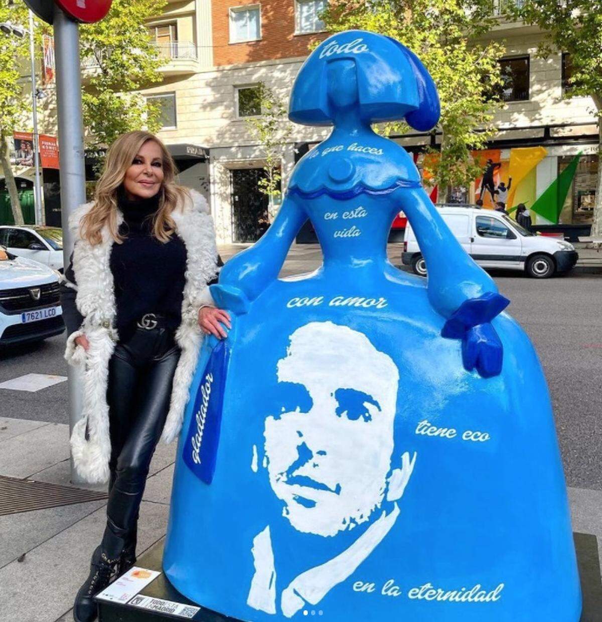 Menina de la popular actriz y presentadora española Ana Obregón dedicada a su hijo ya fallecido.