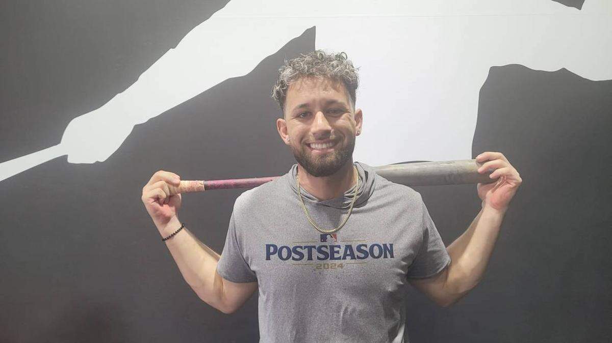 JC Escarra vendrá con los Yankees para jugar contra los Marlins en el  loanDepot park, en un choque de exhibición el martes 25 de marzo.
