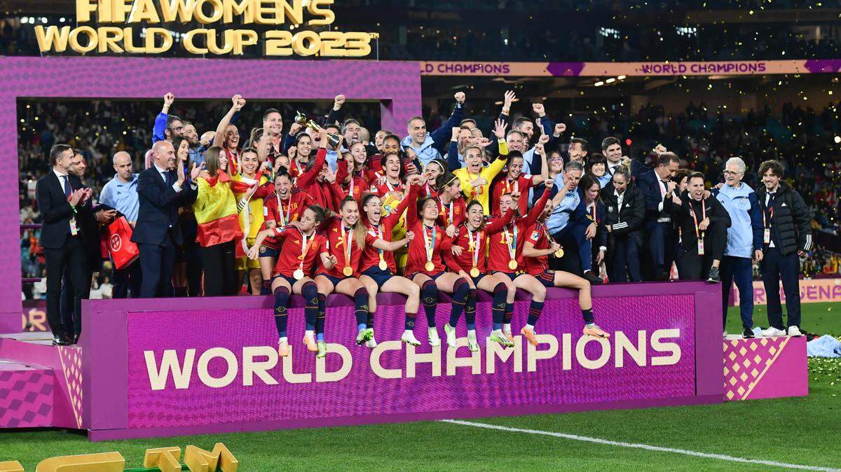La selección española de fútbol femenino posa para una foto grupal durante el partido final de la Copa Mundial Femenina de la FIFA 2023 entre España e Inglaterra celebrado en el Estadio Australia en Sydney. Puntuación final España 1:0 Inglaterra (Foto de Luis Veniegra / SOPA Images/Sipa USA)