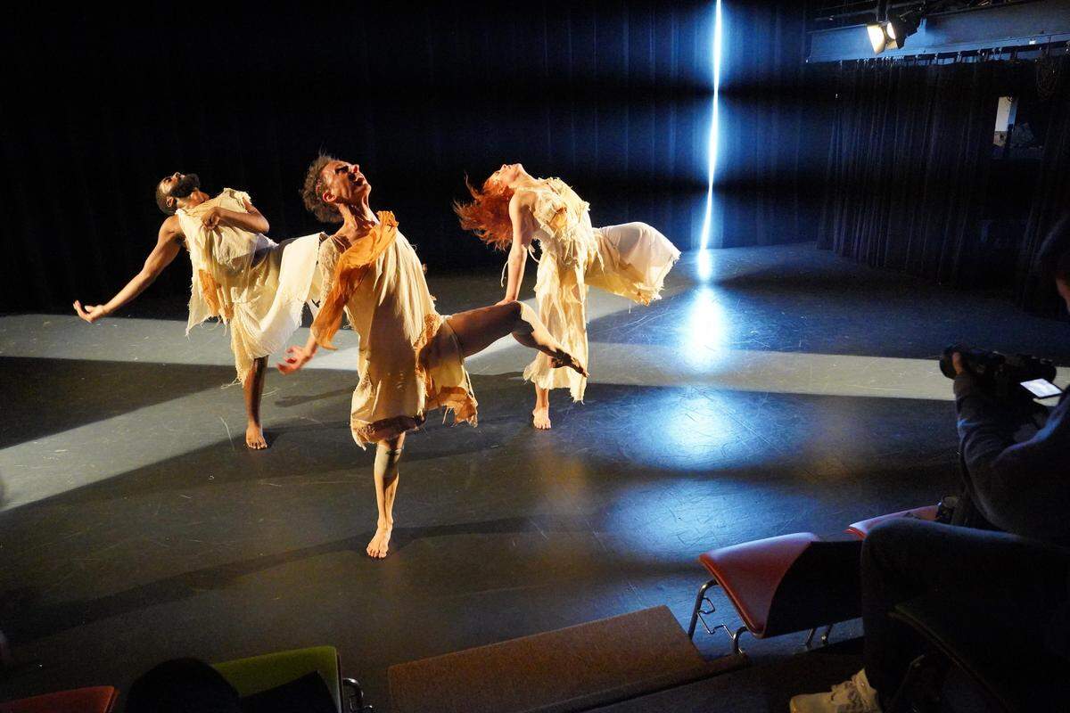 Latsky Dance performers Jerroh Herman, Meredith Fages and Jillian Hollis in “Unfinished”.
