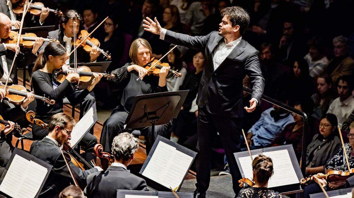 Lahav Shani y la Rotterdam Philharmonic Orchestra.