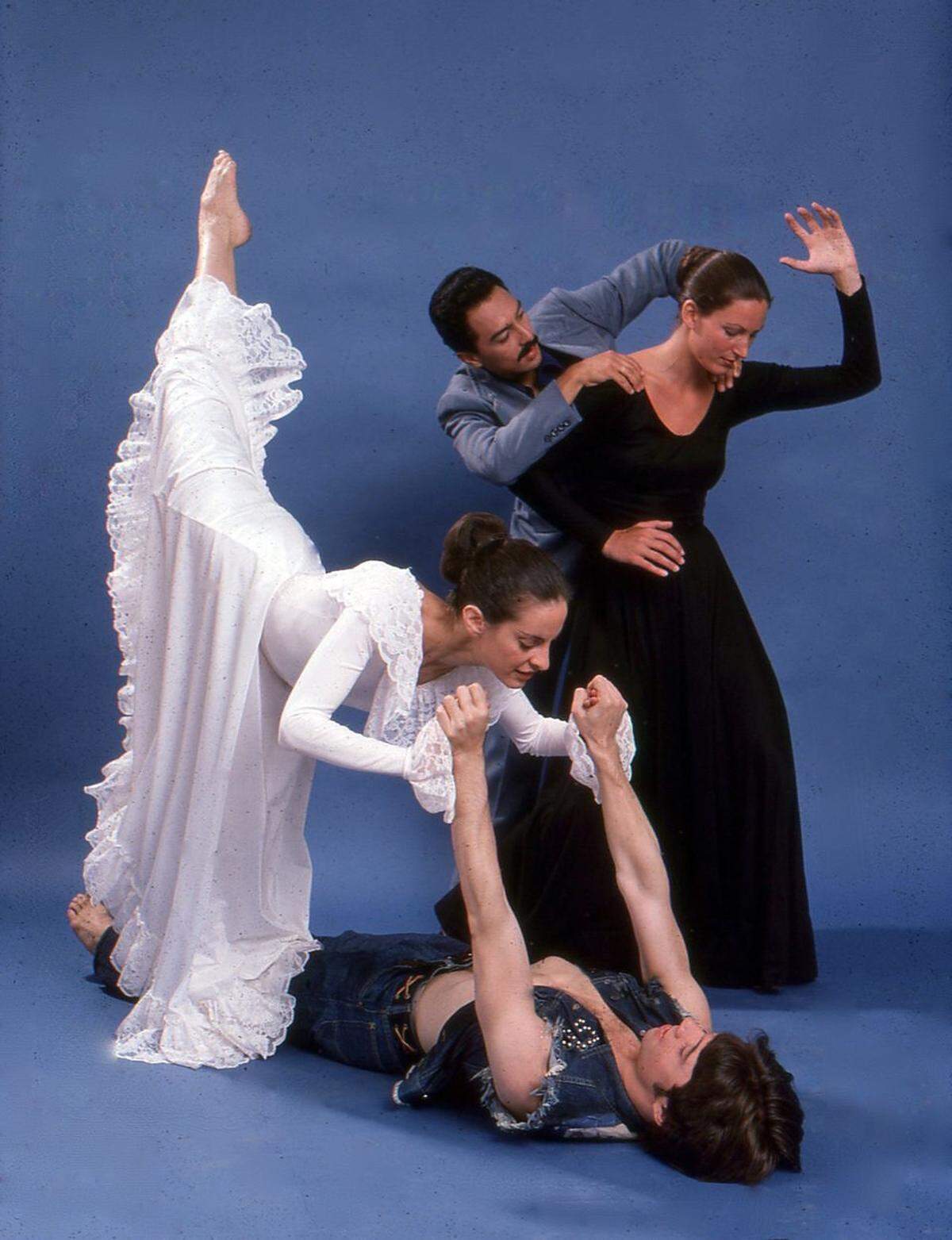 Elenco original de “And First They Slaughtered the Angels”, (I-D) Laura Glenn, Peter Healy, Victor Vargas y Randall Faxon, bailarines de Daniel Lewis Repertory Company NYC.