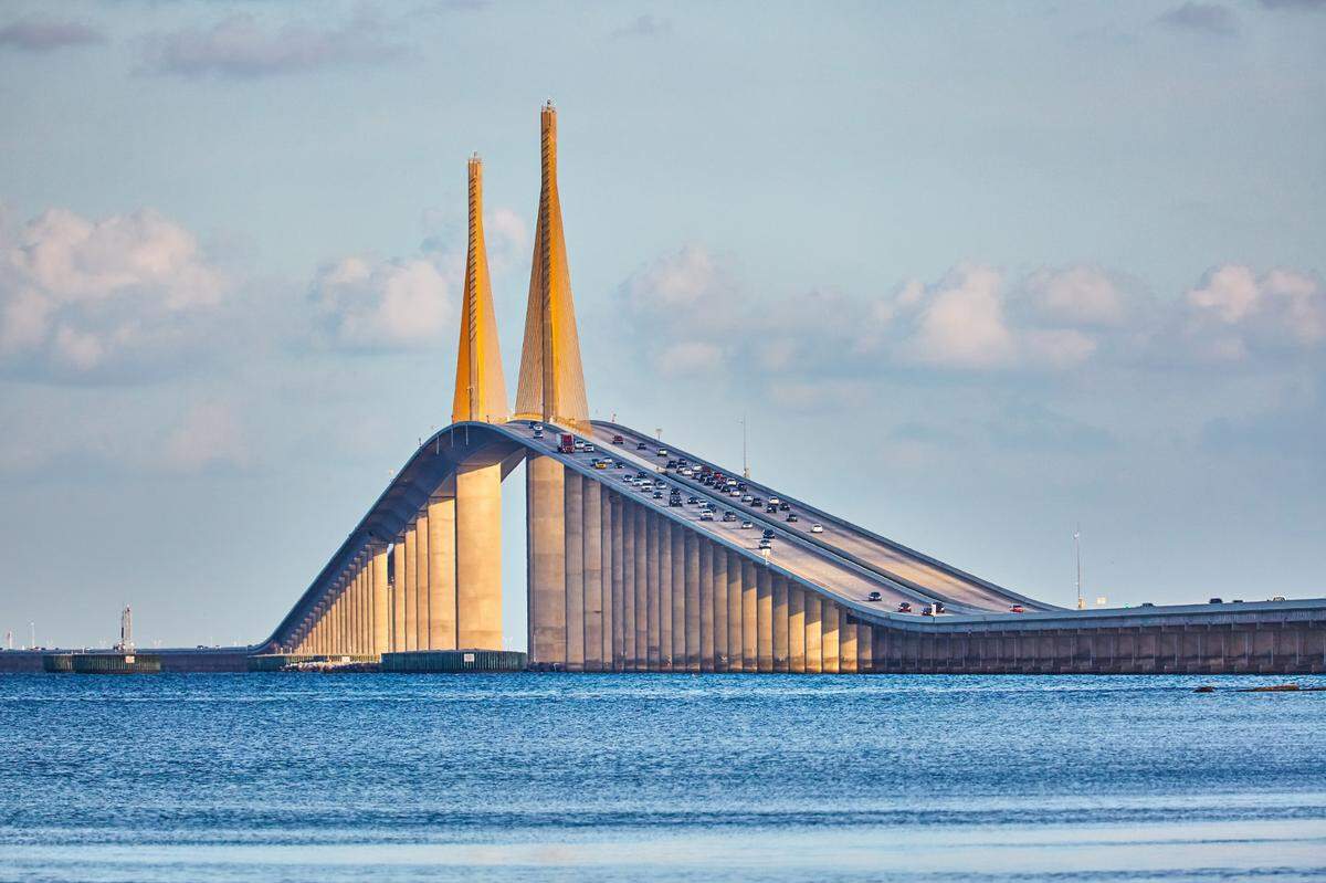 The Manatee County Sheriff’s Office began a murder investigation after finding a dead man inside a parked vehicle at the Sunshine Skyway Fishing Pier Friday evening.