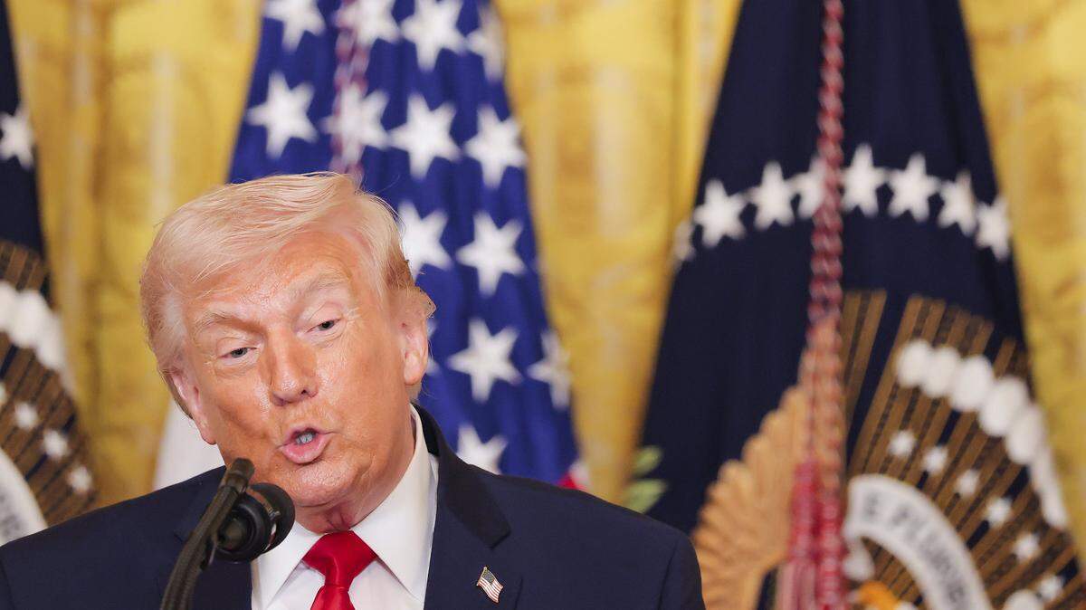El presidente de Estados Unidos, Donald Trump, y la primera dama, Melania Trump, organizan una celebración del Mes de la Historia de la Mujer en la Casa Blanca el 12 de marzo de 2026 en Washington, DC.