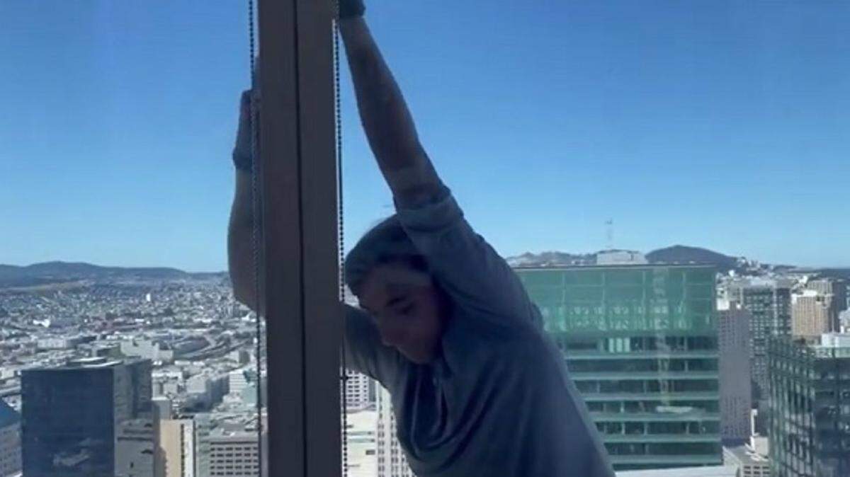 Captan a un hombre escalando un rascacielos sin arnés en San Francisco..