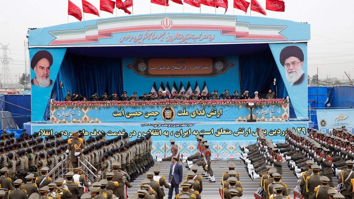 Un acto de la Guardia Revolucionaria iraní en una foto de archivo. EFE/ Abedin Taherkenareh