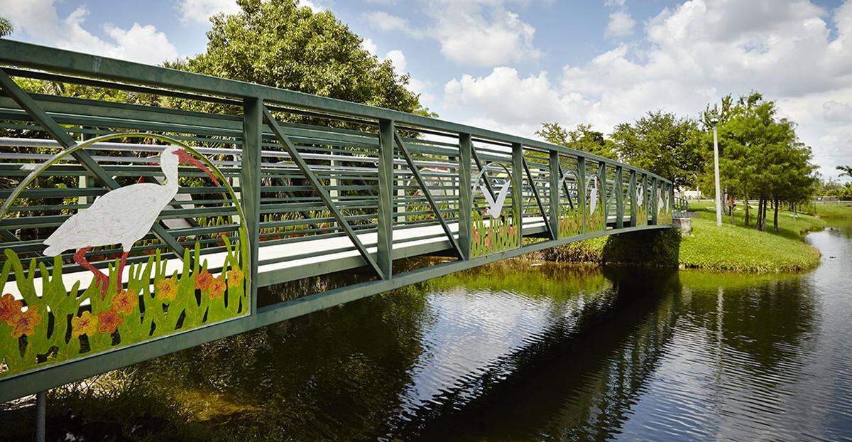 Waters Edge Park en Tamarac presenta Story Trail.