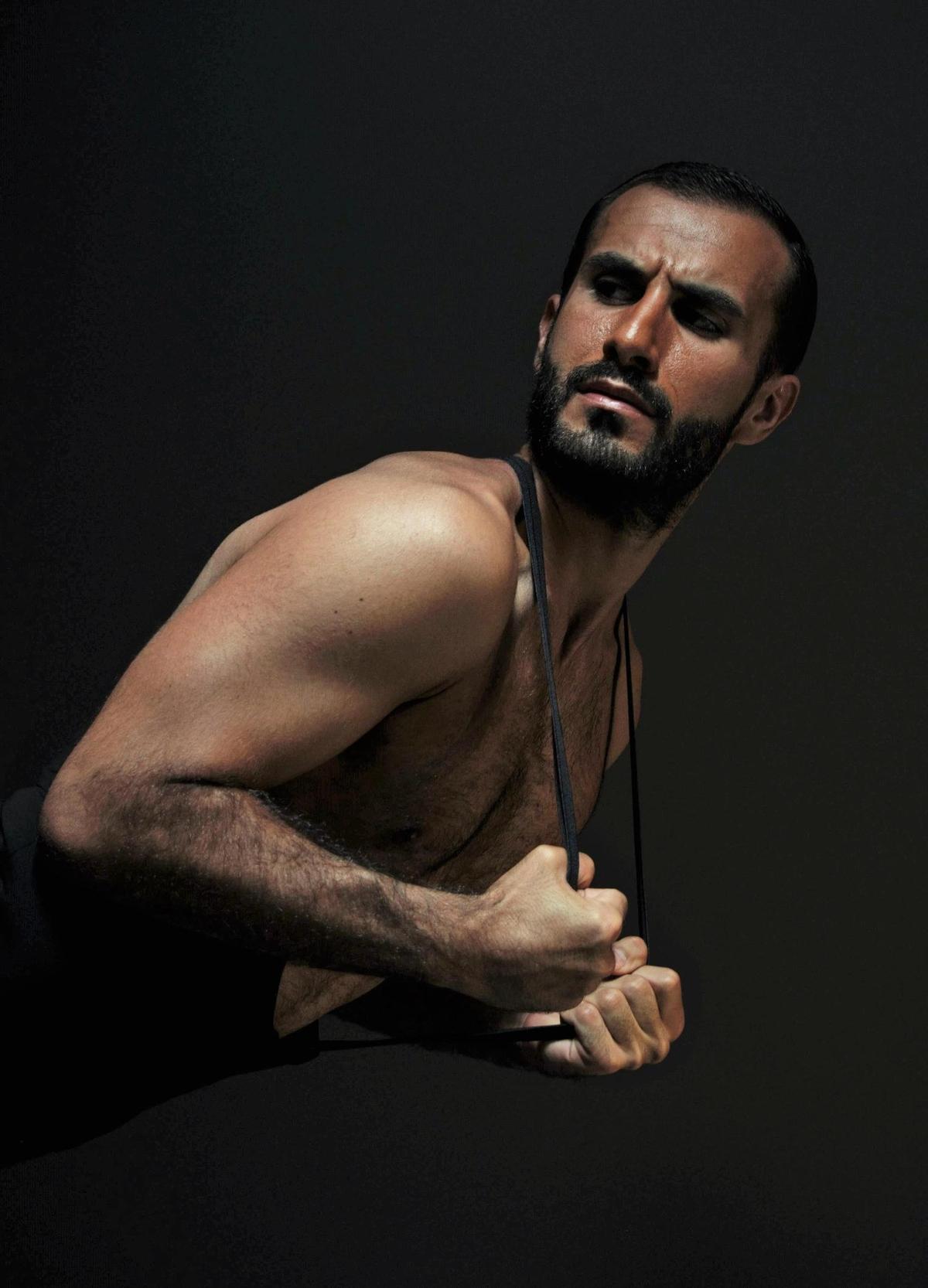 El bailaor malagueño Rafael Ramírez en “Lo Preciso”, que FUNDarte presentará el 2 y 3 de noviembre en el Mid.Stage del Miami-Dade County Auditorium.