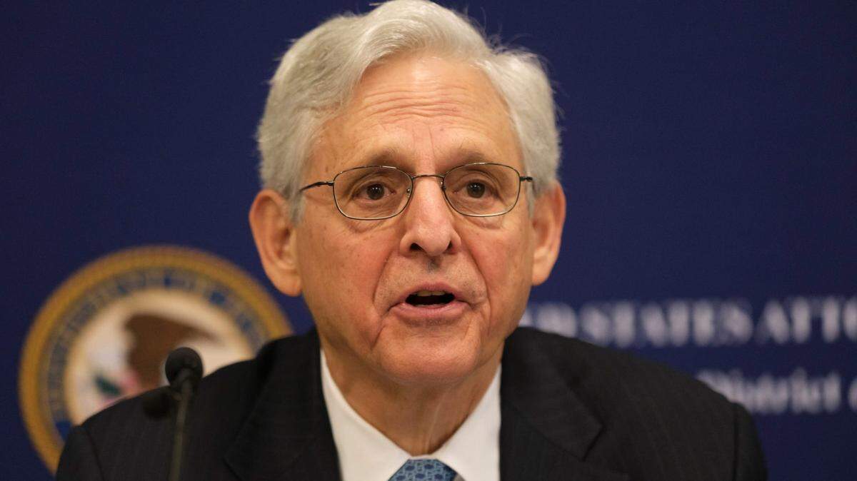 Foto de archivo. El fiscal general de Estados Unidos, Merrick Garland, dijo que la acusación imputa a los acusados el liderazgo de un grupo terrorista transnacional dedicado, entre otros delitos, a llevar a cabo crímenes de odio mortales, todo ello en nombre de la ideología violenta de la supremacía blanca.