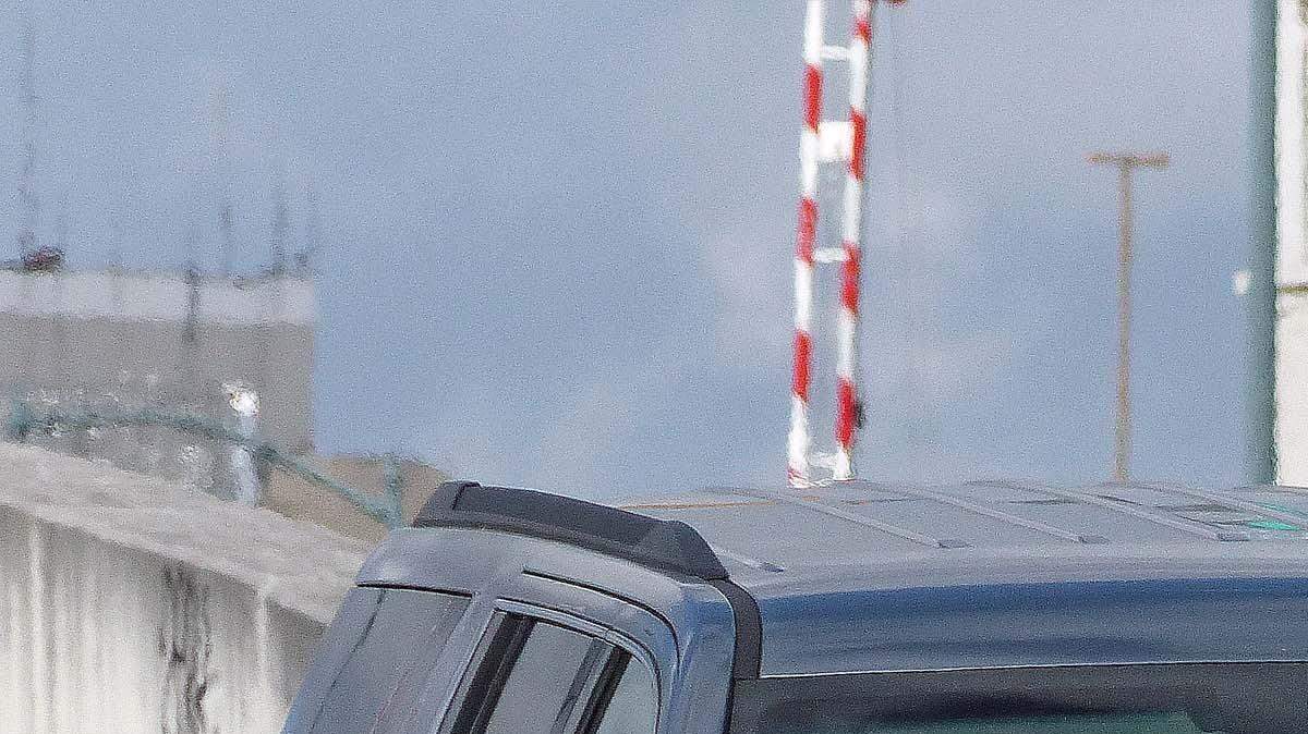 El incidente sucedió en la avenida 12 del noroeste, justo al sur del puente y encima de calle 7, cerca del Marlins Park. Roberto Koltun-El Nuevo Herald