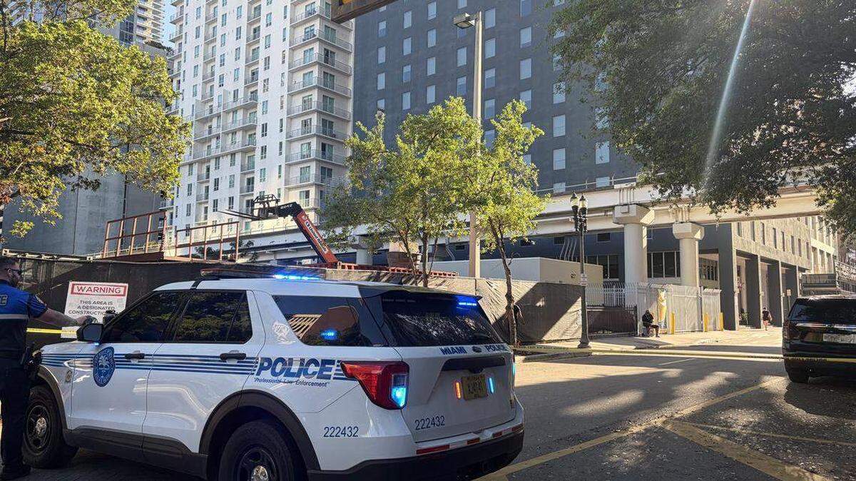Una discusión escaló hasta que un agente disparó a un hombre a pocas cuadras de Bayfront Park, en el centro de Miami. El hombre y un agente fueron hospitalizados.