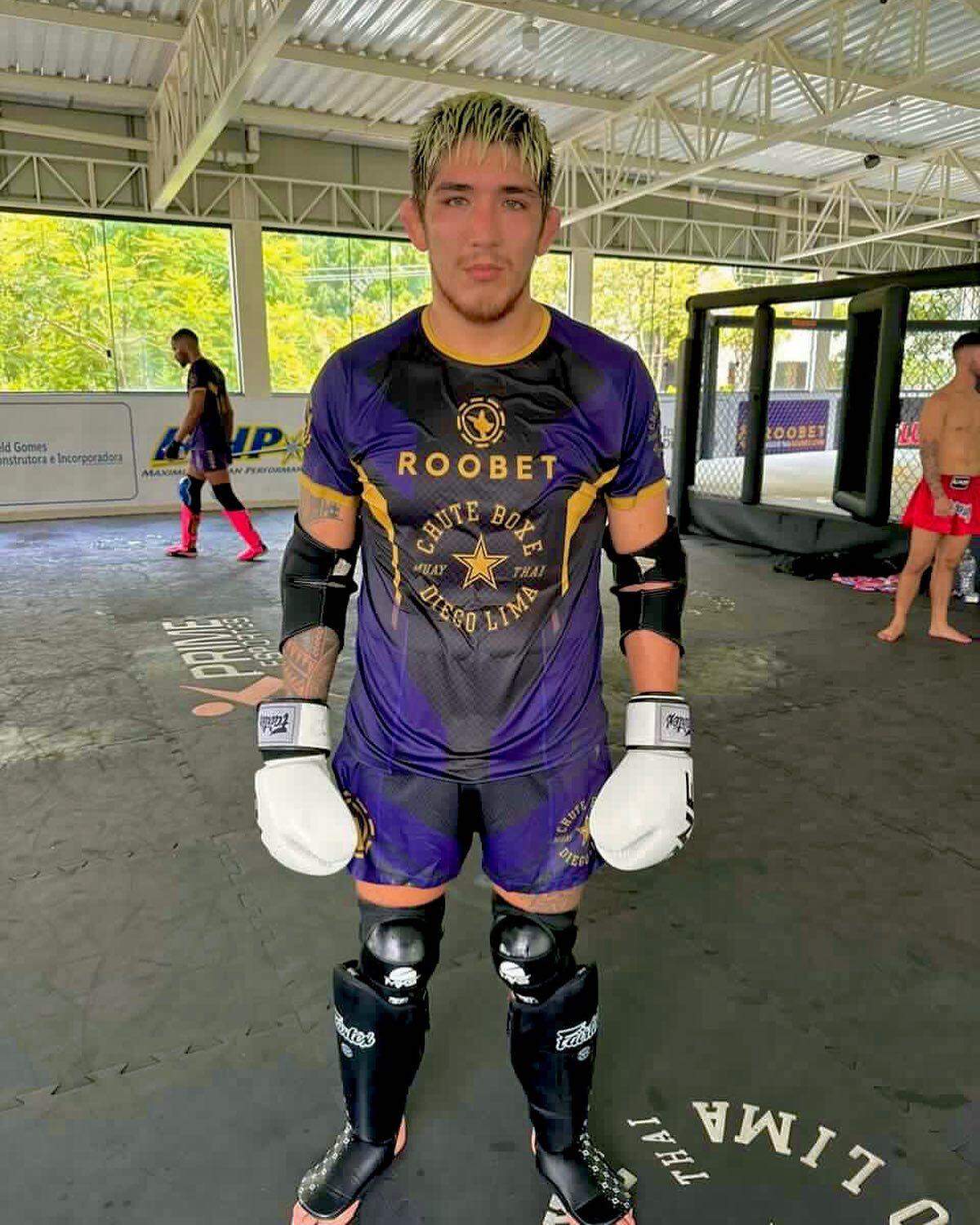 Rolando Bedoya, de apenas 26 años, llega con una racha de 11 victorias y toneladas de ilusiones y sueños.