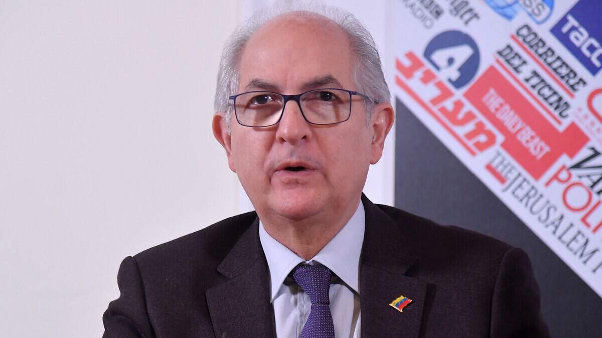 Member of an opposition delegation sent by Venezuela's self-proclaimed interim President, former mayor of Caracas and founder of the Fearless People's Alliance party, Antonio Ledezma speaks during a press conference on February 12, 2019 in Rome. - The delegation, who met with Italys Interior Minister and deputy PM Matteo Salvini on February 11, also met at the Vatican with a top official who is Venezuelan, Monsignor Edgard Pena. Juan Guaido, who heads Venezuela's opposition-controlled National Assembly, last month declared himself interim president, sparking a standoff with President Nicolas Maduro. (Photo by Tiziana FABI / AFP) (Photo credit should read TIZIANA FABI/AFP via Getty Images)