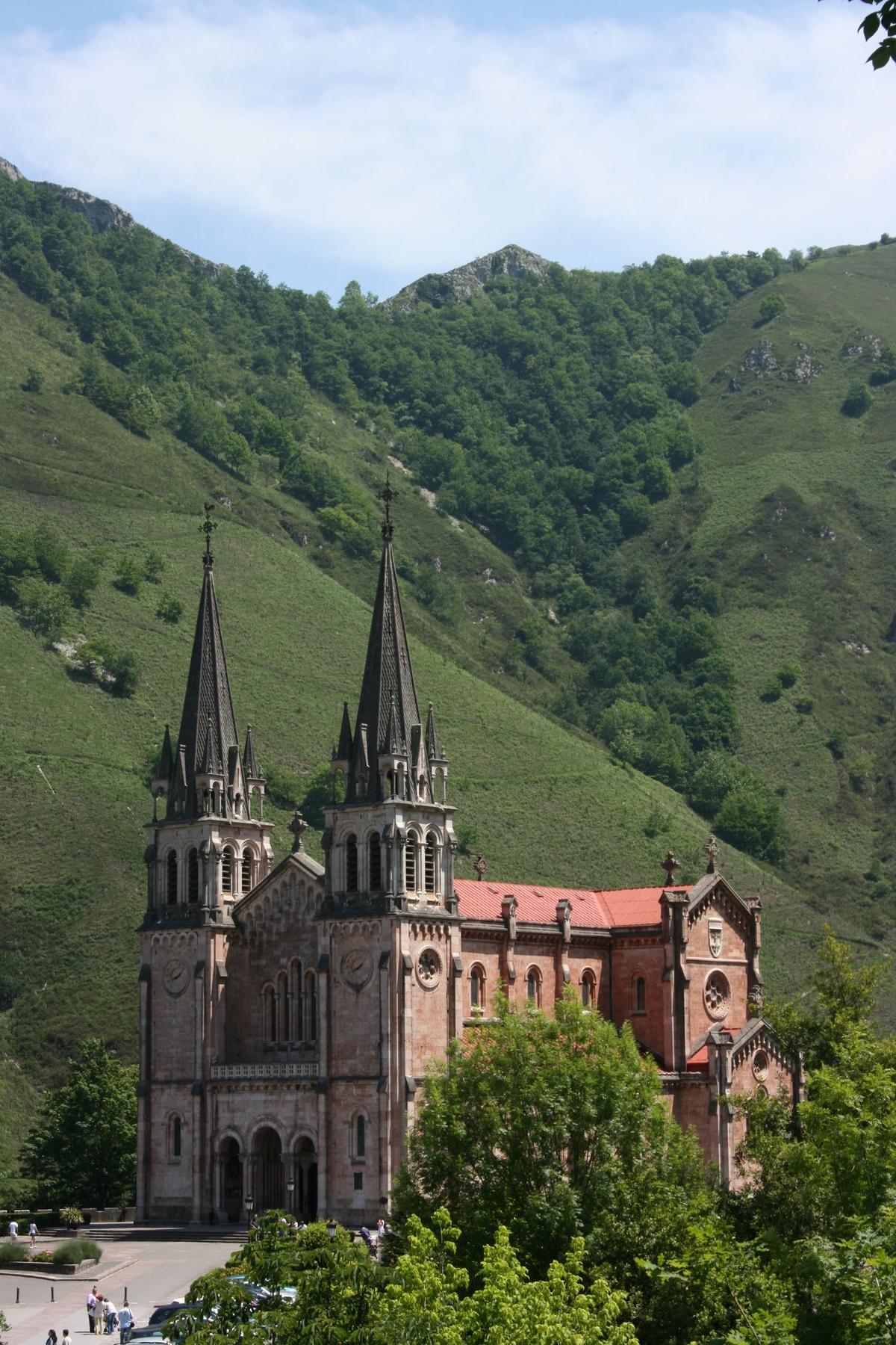 Basílica Santa María la Real de Covadonga.