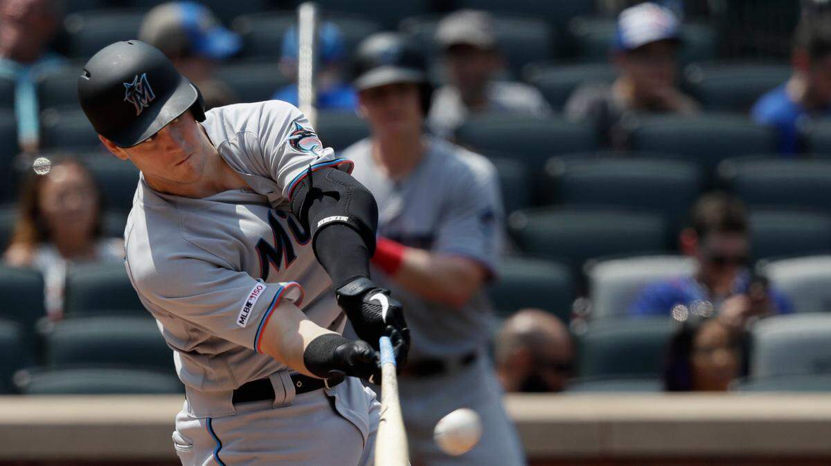 El pelotero de los Marlins Brian Anderson disparó un jonrón solitario en el sexto inning del partido ante los Mets, celebrado el 7 de agosto de 2019 en Nueva York.