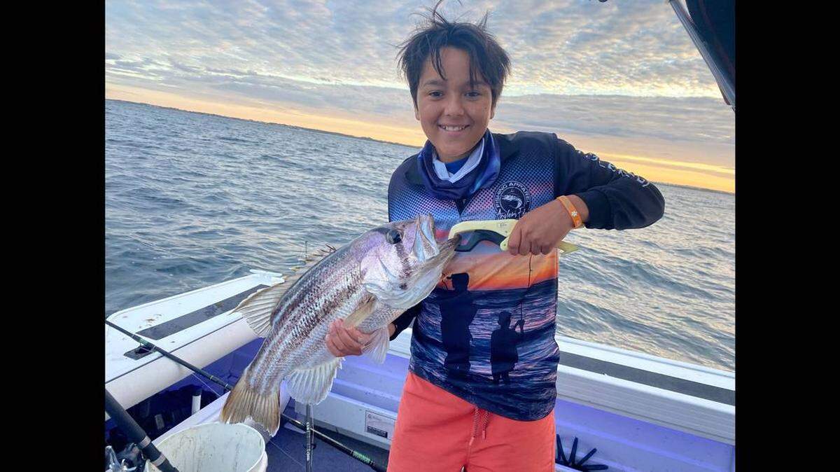 Zac Humski, de 12 años, usa su dron para capturar fotos y videos en Australia. kim tully