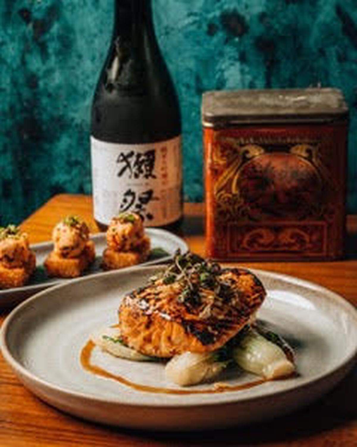 KOMODO es ideal para comer delicioso y parear sus delicias con una botella de su carta de vinos que tiene más de 20 páginas.