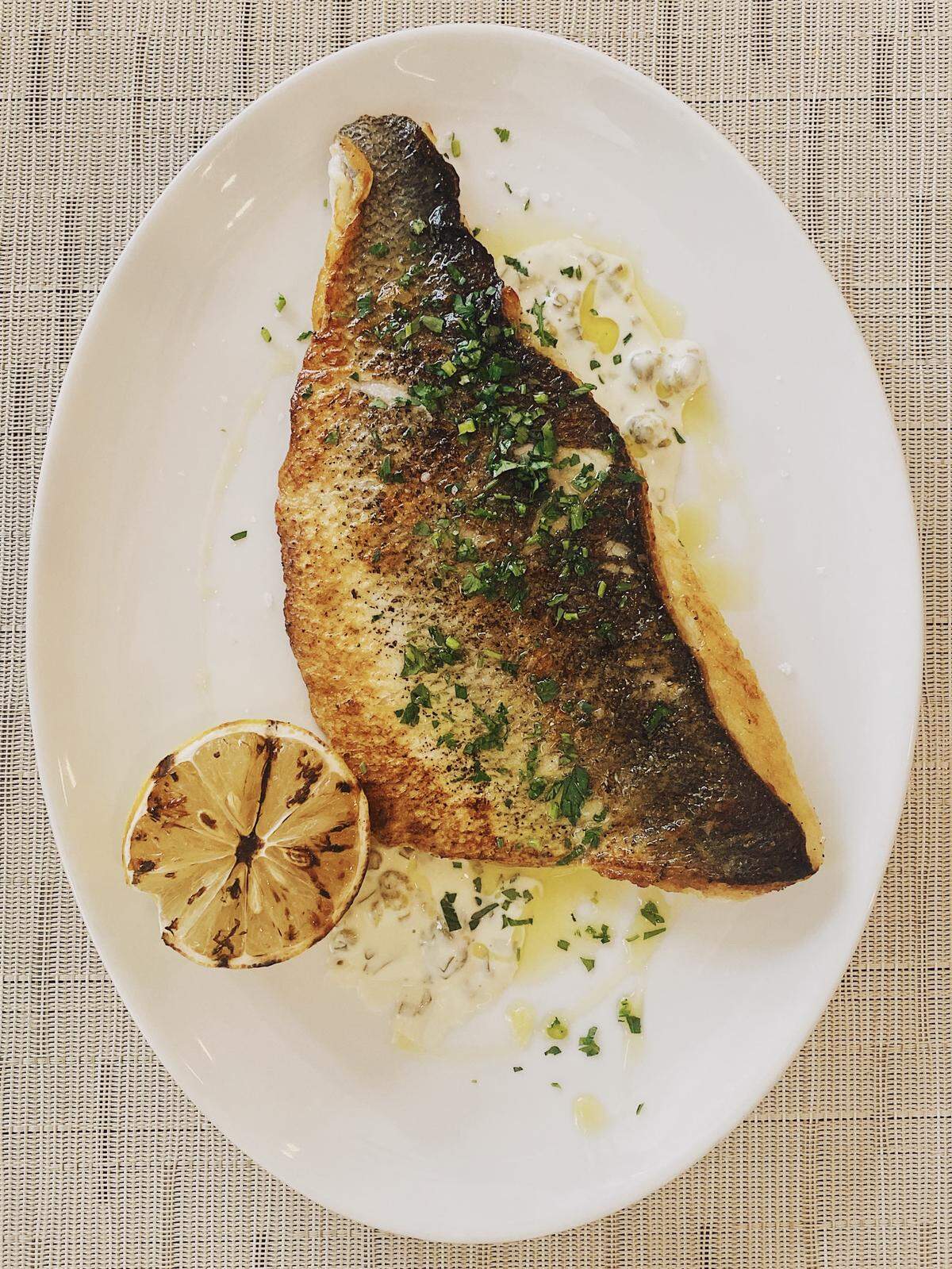 Fi’Lia South Beach presenta una deliciosa comida de Nochebuena al estilo familiar para dos.