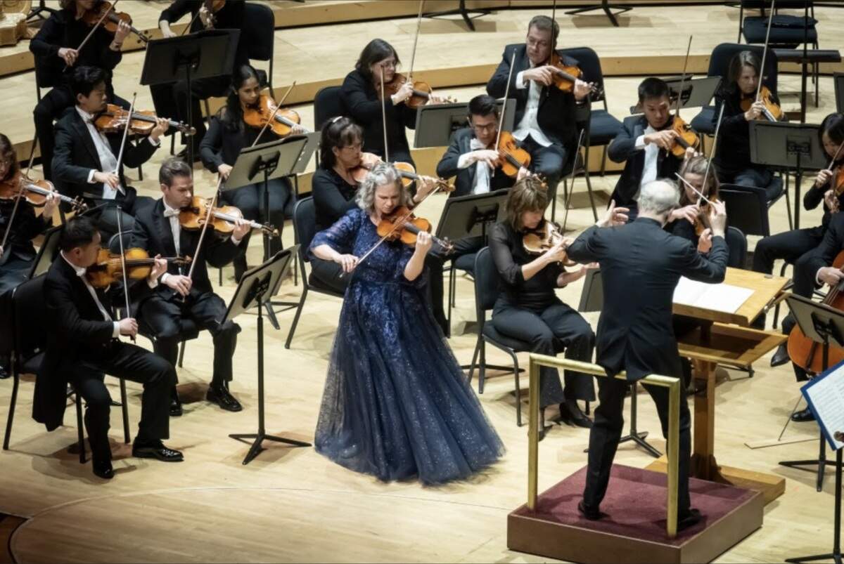 Hilary Hahn y la National Symphony Orchestra.
