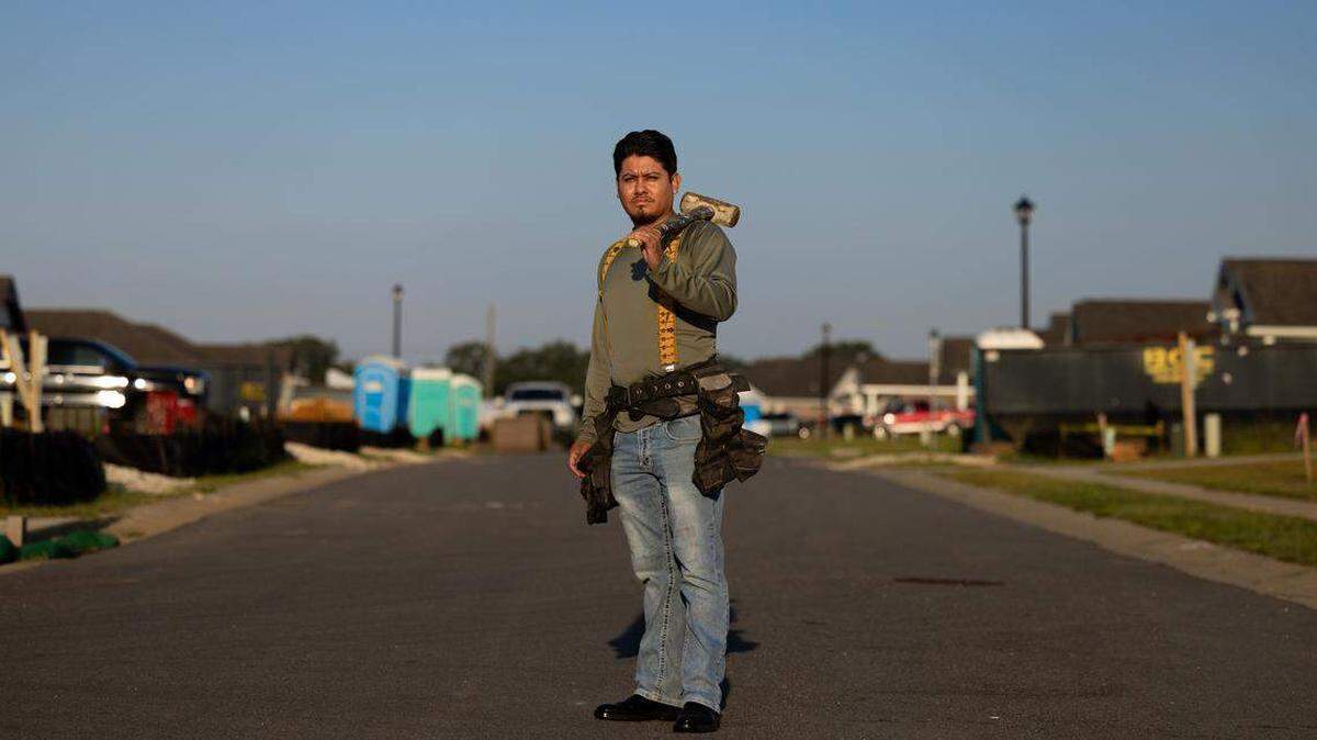 El ciudadano estadounidense Leo García Venegas presentó una demanda federal por sus arrestos durante dos redadas migratorias en el sur de Alabama.