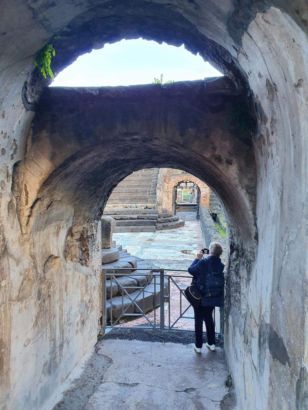 La ciudad romana de Pompeya es conocida por haber sido destruida y cubierta por las cenizas, durante la erupción del Vesubio del año 79.