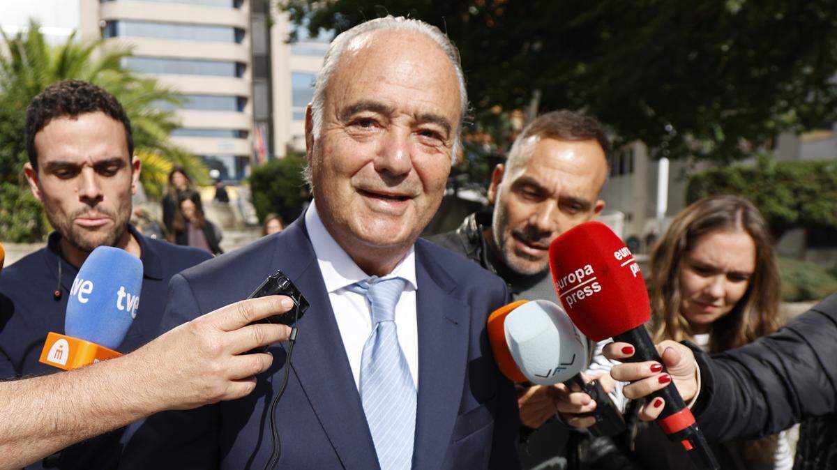 Carlos Iglesias, hermano de Julio Iglesias, a la salida de la Audiencia Provincial de Madrid, donde ha declarado por un presunto fraude a Hacienda de 19 millones Europa Press Reportajes / Europa Press 17/10/2023