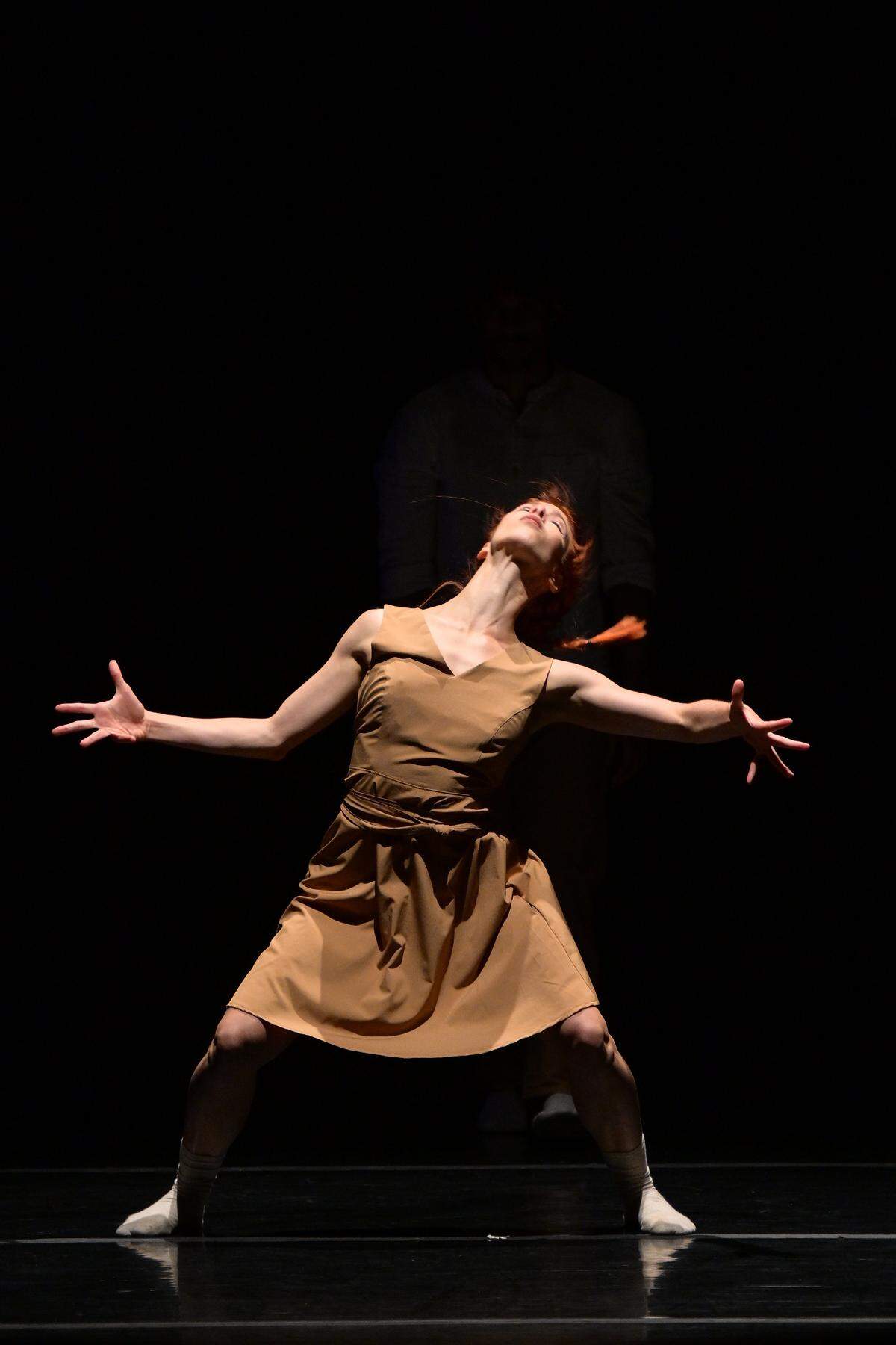Beatriz García en “To Zero Point”, la obra con la que se dio a conocer entre nosotros -acompañada por Armando Brydson, cocreador de la coreografía- durante el XXVII International Ballet Festival of Miami.