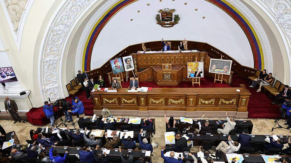 Parlamento venezolano aprueba la ley de minas ante el interés expreso de EEUU en el oro