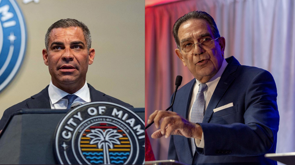 El actual alcalde de Miami, Francis Suárez, a la izquierda, y el ex alcalde Xavier Suárez, a la derecha, quienes compiten para suceder a su hijo en las elecciones de la ciudad del 4 de noviembre de 2025.