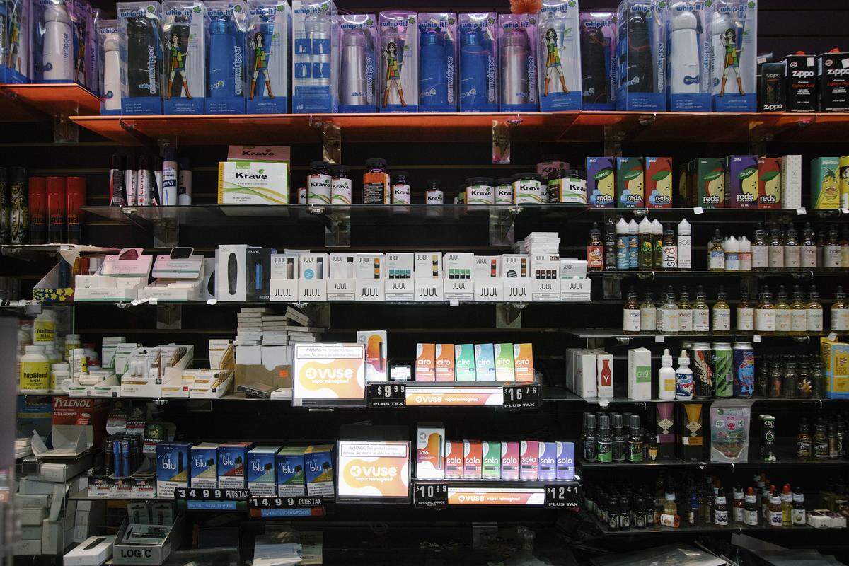 Productos Juul a la venta en una tienda de San Francisco.