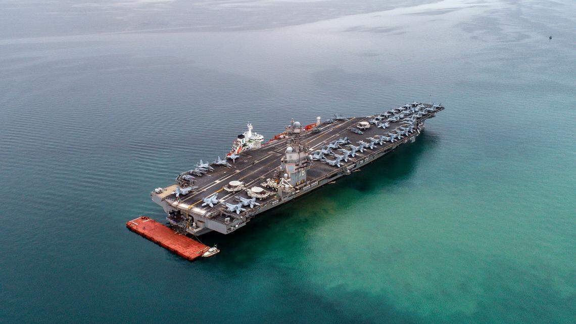 Foto de archivo del portaaviones USS Gerald R. Ford, en el Golfo de Trieste, Italia.