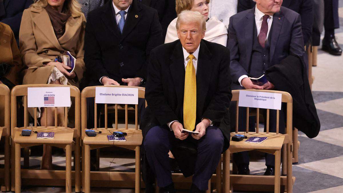 El presidente electo de EEUU, Donald Trump, asiste a la ceremonia de reapertura de la Catedral de Notre Dame, en París, el sábado 7 de diciembre de 2024.