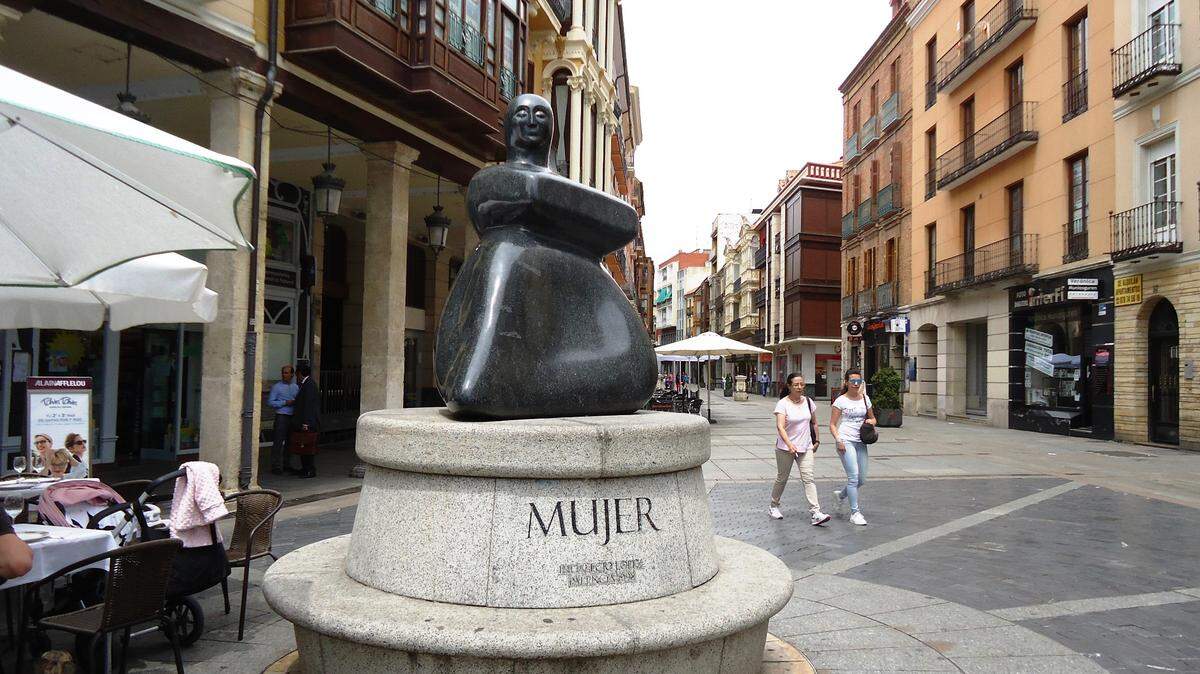 Palencia puede presumir de estar bien comunicada, tener una exquisita gastronomía, seguridad ciudadana y los esplendores de cualquier ciudad europea.