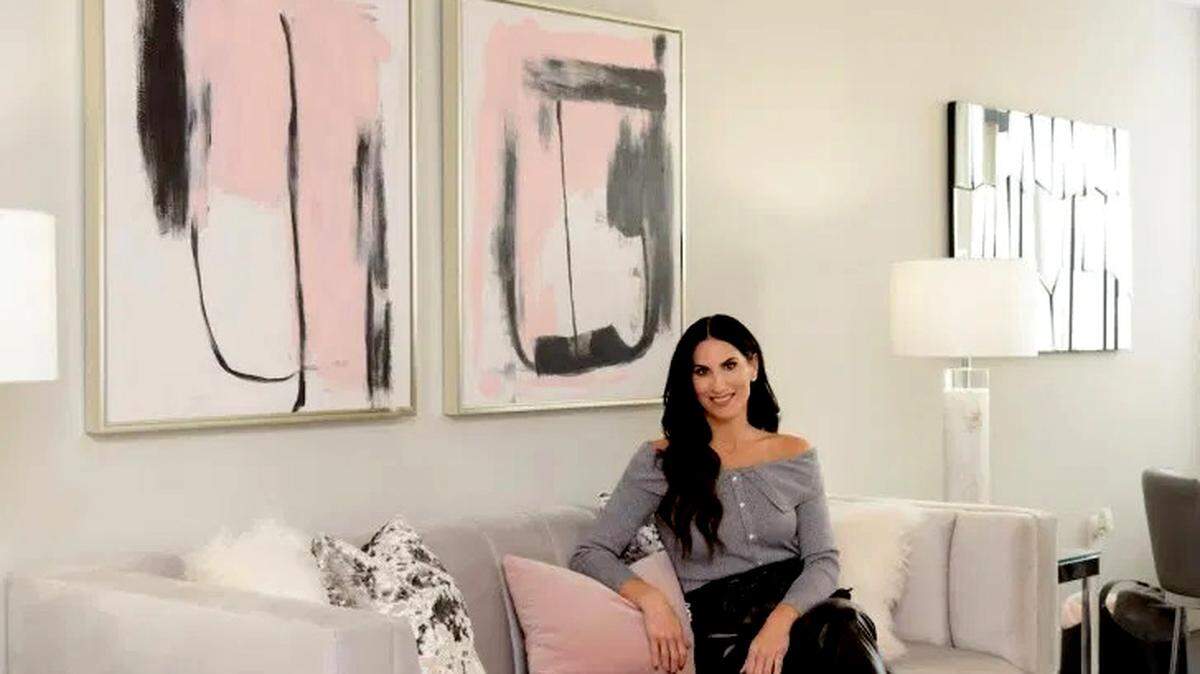 Vea el show de remodelación y diseño del hogar en línea con Alena Capra.