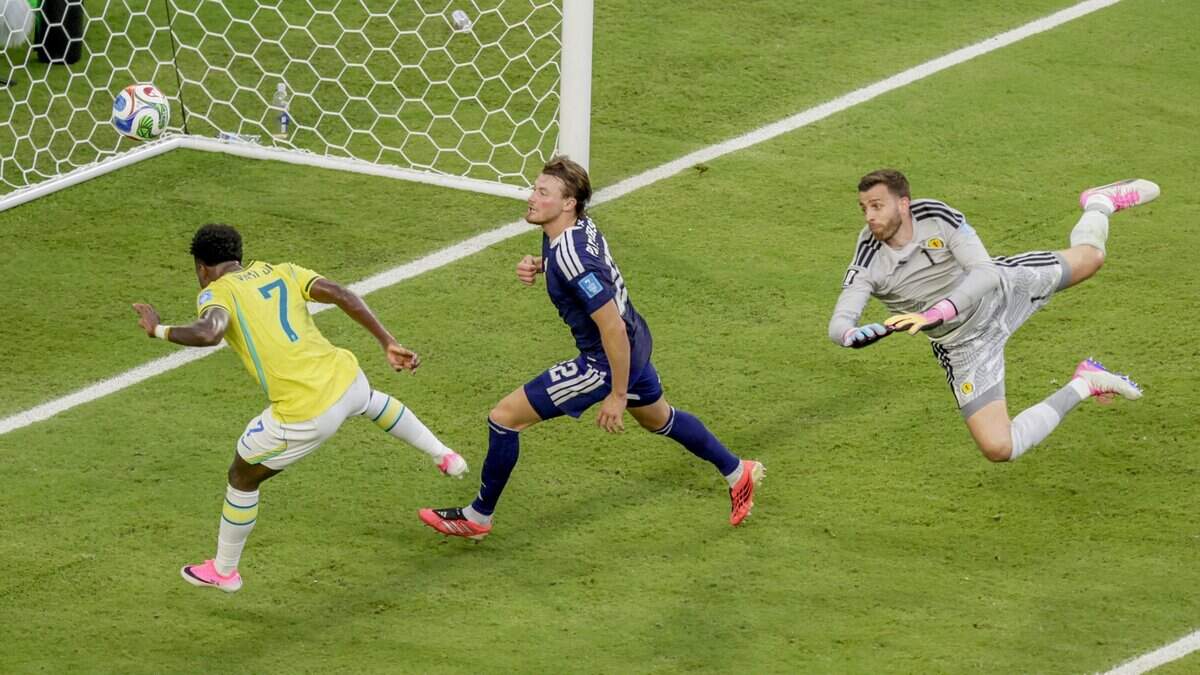El delantero de Brasil Vinícius Jr. anota un gol ante Escocia, en el partido del Grupo C de la Copa Mundial celebrado el 24 de junio de 2026 en Miami.