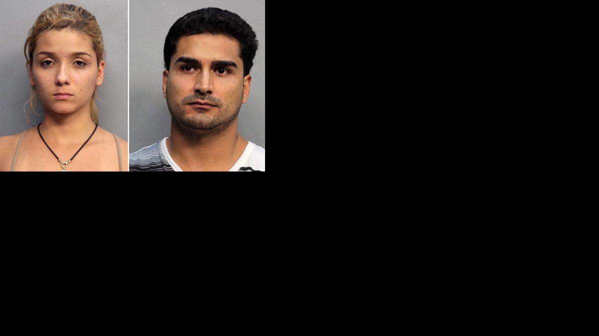 Liliana Vanegas junto a Francisco Trujillo, el hombre que pasó a buscar a la sospechosa en un Mercedes Benz blanco.
